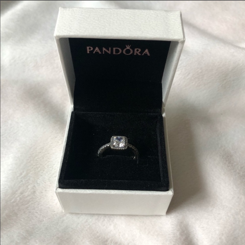 New Pandora Ring Size 6